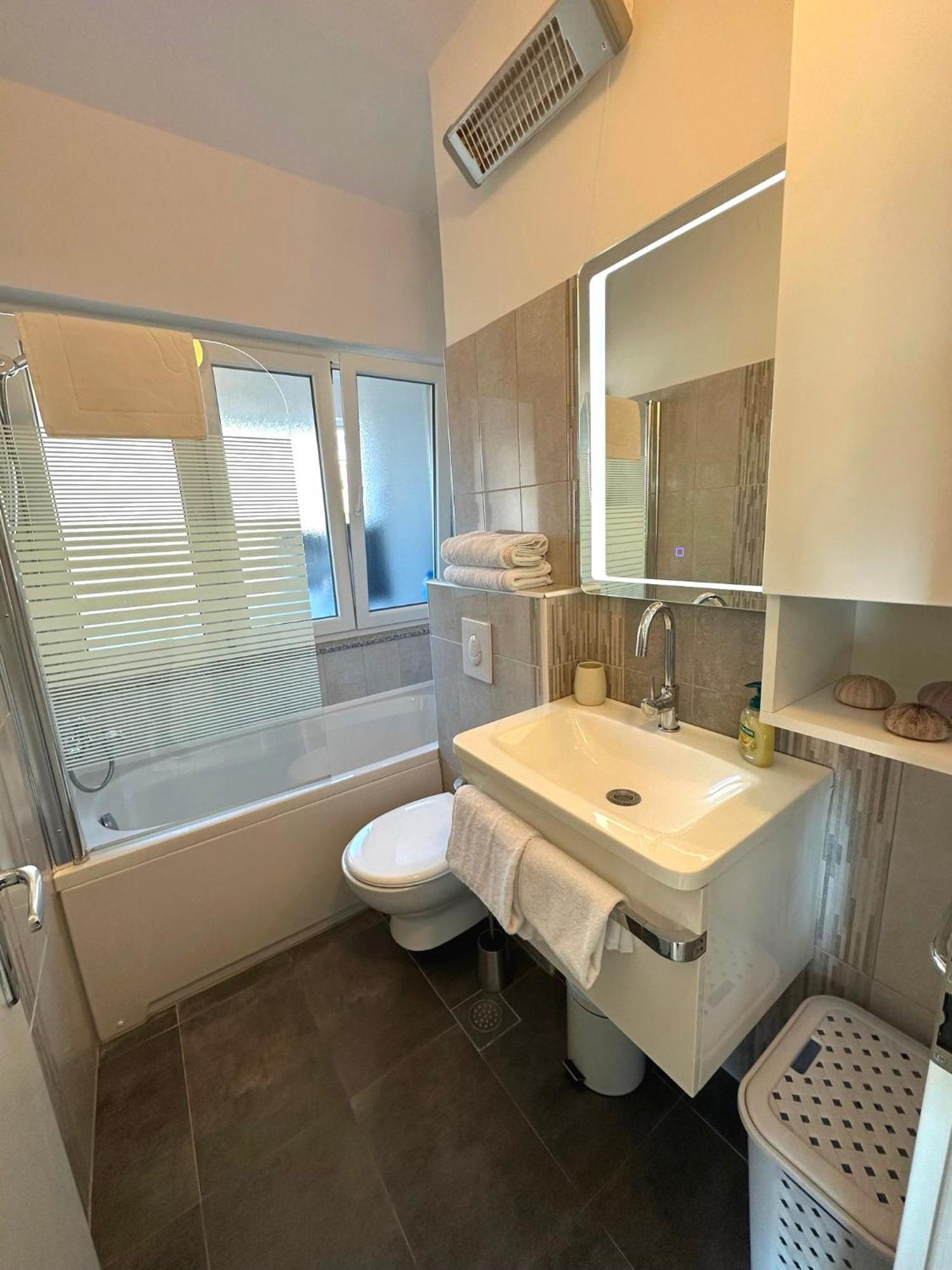 Appartement Spacious 3bdr App In Center 